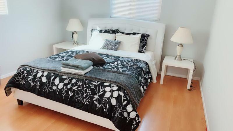 Pasadena Single House 3B1B 三房一厅一厨一浴 Apartamento Exterior foto